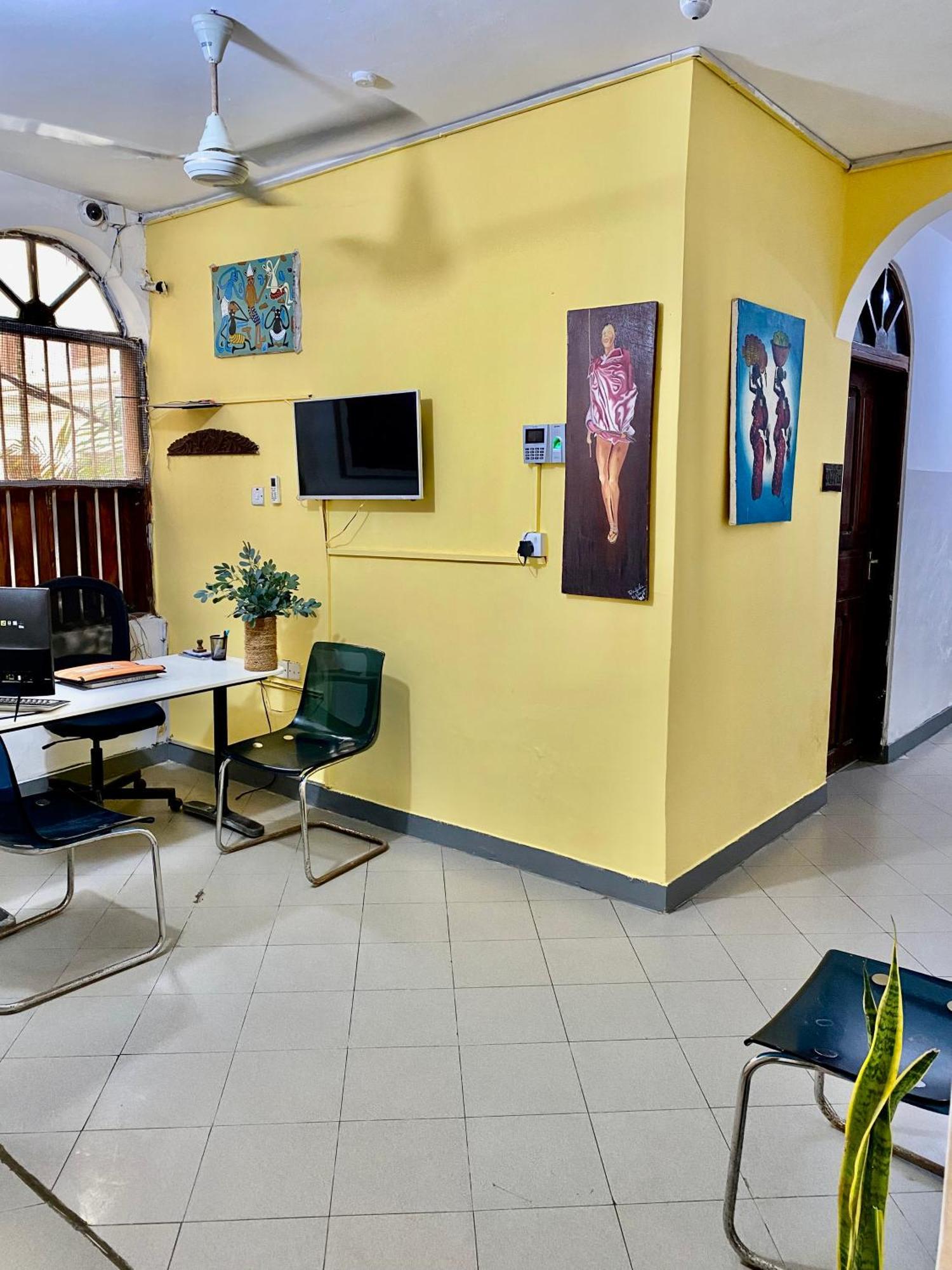 Bed and Breakfast Kelele Square Zanzibar Esterno foto